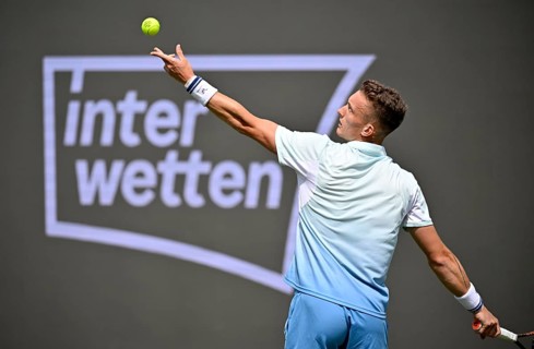 Jiri Lehecka CZE Action Serve Logo INTERWETTEN Tennis, ATP 250, BOSS Open 2025, Stuttgart,