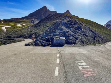 Marking of border crossing on national border national border left France right Italy at pass