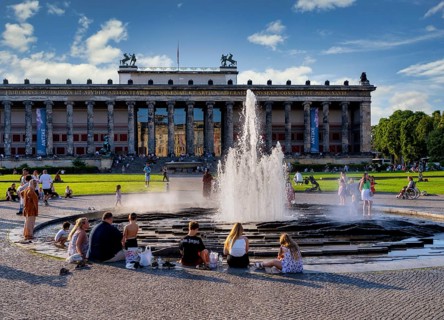 The pleasure garden with fountain and the Altes Museum, Berlin, Germany