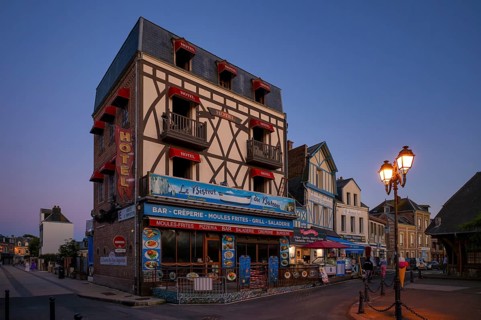 Hotel Restaurant Le Bistrot Du Bateau blue hour, evening, dusk, Étretat, Normandy, Seine-Maritime,