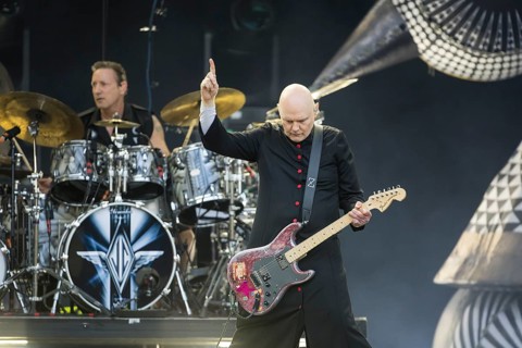 Jimmy Chamberlin (drummer) and Billy Corgan (singer) from The Smashing Pumpkins live on The Aghori