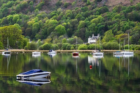 Boats on Windermere Lake and mountains, Ambleside, Lake District, Cumbria, England, United Kingdom