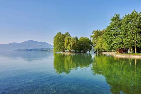 Lake Zug, behind the Rigi, Villette, Park, Cham, Canton Zug, Switzerland