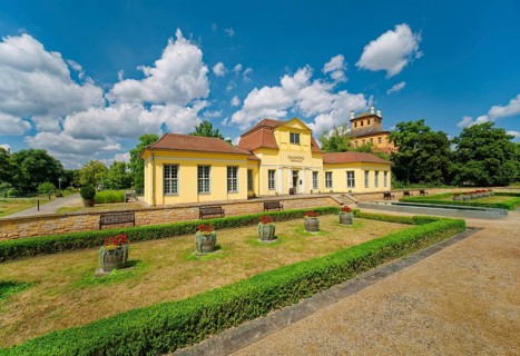 Orangery, castle park, Museum Zeitzer Schloss Moritzburg, early baroque style, Zeitz,