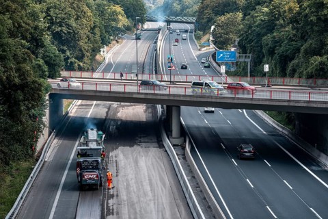 Rehabilitation of the A52 motorway near Essen, an 8 km long section between the Essen-Kettwig