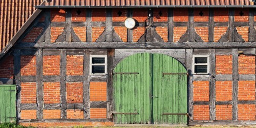 View of a barn door of an old farmhouse, Half-timbered, Historical, Böhme, Heidekreis, Rethem