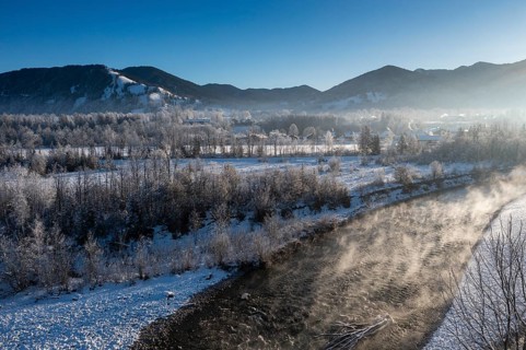 Sunrise on the Isar, Isar valley near Arzbach, Tölzer Land, in winter, aerial view, Upper Bavaria,