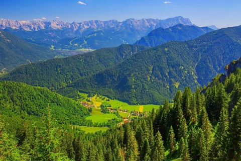 View from the Laber to Ettal and the Wetterstein mountains with the Zugspitze 2962m, Oberammergau,