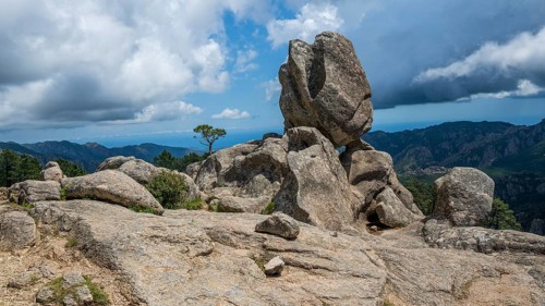 Hiking trail to the Cascade de Piscia di Gallo waterfall, Piscia di Ghjaddu, Alta Rocca, Corsica,