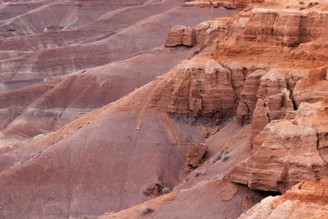 Colorful deposits of the Chinle Formation exposed at Little Painted Desert County Park near