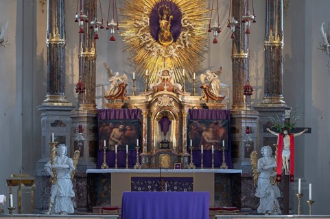 Lenten cloths of two stations of Christ at the main altar during Lent, Wilten Basilica, Rococo 1751