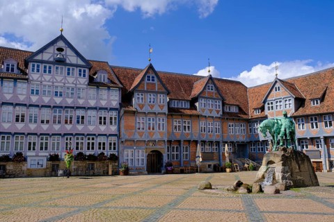 Town market, market square with town hall and monument to Duke August the Younger, Wolfenbüttel,