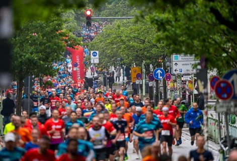 The Essen company run, traditional run, 5 KM running course through the Rüttenscheid district, with