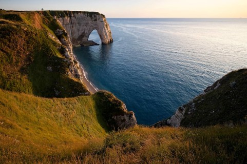 Rock arch Falaise or Porte La Manneporte, Jambourg beach, Étretat, sea, steep coast, cliffs, chalk