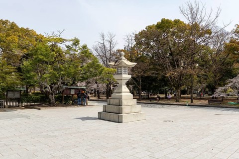 Toro, stone lantern, landmark, UNESCO World Heritage Site, peace memorial and memorial to the