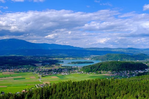 Lake Faak from the castle ruins of Finkenstein, Burgarena Finkenstein, Altfinkenstein, Finkenstein,