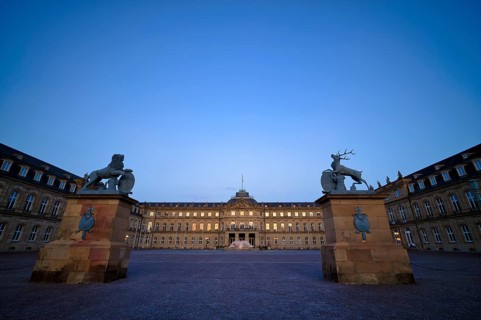 Heraldic animal lion and stag in front of the main wing and cour d'honneur Neues Schloss,
