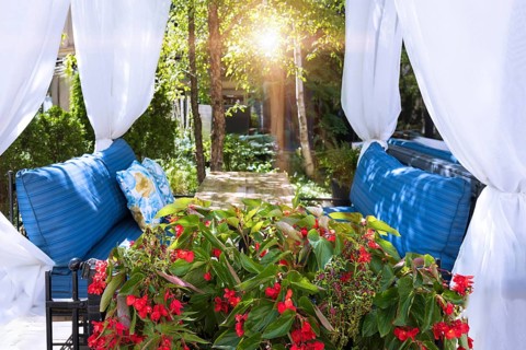 Ontario, Blue Mountain resort restaurants and cafes in the Blue Mountain village shopping and