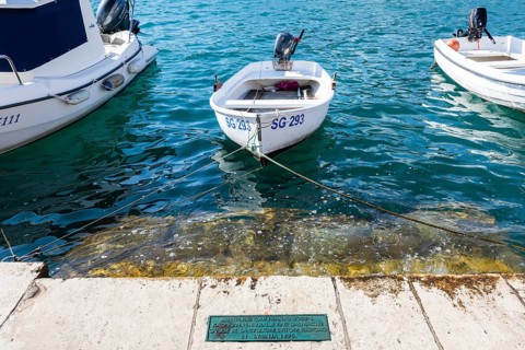 Plaque commemorating the visit of Emperor Franz Josef, harbour of Starigrad, Starigrad, island of