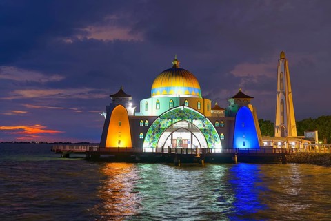 Malacca Straits or Selat Mosque at sunset, Malacca, Malaysia