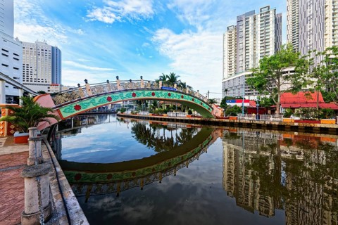 Jambatan Morten old bridge on the Malacca or Melaka river, Malacca, Malaysia