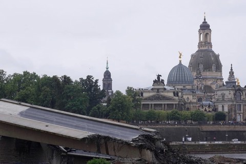 Condition of the Carola Bridge in Dresden on 12 July 2025, Saxony, Germany