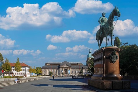 Peace Square with the equestrian statue of Grand Duke Ludwig IV created in 1898 by Fritz Schaper,