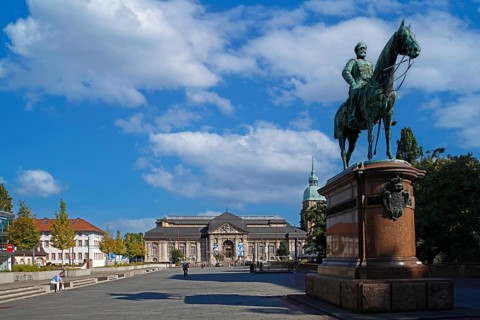 Peace Square with the equestrian statue of Grand Duke Ludwig IV created in 1898 by Fritz Schaper,