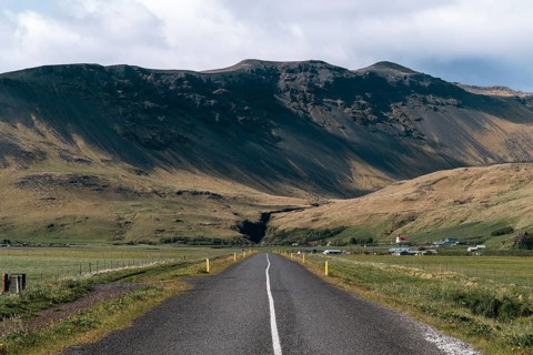 Straight ahead into the Icelandic highlands. Haukadalur, Golden Circle, Iceland
