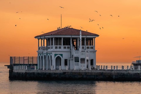 The Moda pier in a beautiful evening mood. Kadiköy, Istanbul, Turkey