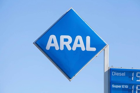 Aral logo and price board at an Aral petrol station, Germany