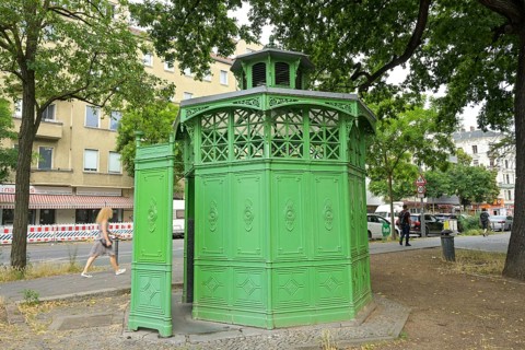 Toilet, urinal, Cafe Achteck, Karl-Marx-Straße, Neukölln, Berlin, Germany