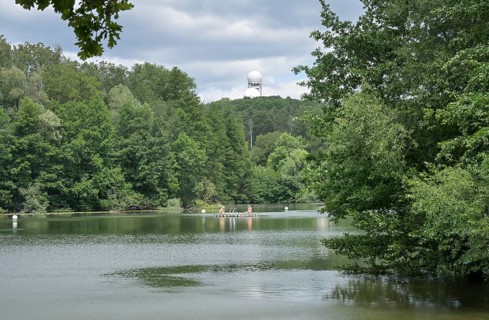 Teufelsee with Teufelsberg, Grunewald, Berlin, Germany