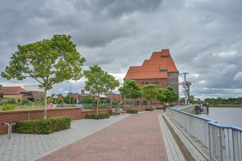 Old warehouse at the city harbour, Elbuferpromenade, Wittenberge, district of Prignitz,