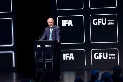 Kai Wegner (Governing Mayor of Berlin, CDU) speaks at the opening gala of the IFA consumer
