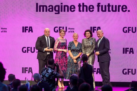 Leif-Erik Lindner (Managing Director of IFA Management GmbH), Sara Warneke (Managing Director of