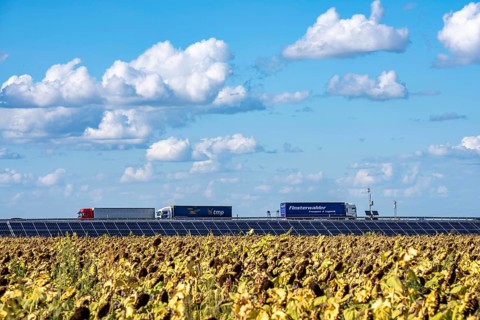 86, 5 MW peak ground-mounted photovoltaic systems, by RWE, with over 141, 000 solar modules, on a
