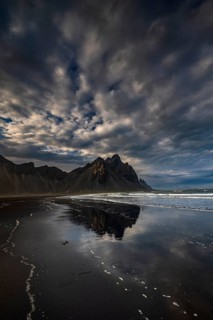 Mountains, mountain range, beach, sea, waves, surf, reflection, clouds, evening light, coast,