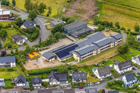 Aerial view, Burgfeldschule - Municipal Primary School Am Burgfeld, Bad Berleburg, Wittgensteiner