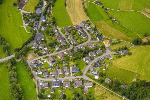 Aerial view, residential area Am Hillerbach and Auf der Heide, Wemlighausen, Bad Berleburg,