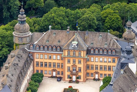 Aerial view, Schloss Berleburg, residence castle of the Sayn-Wittgenstein family, Bad Berleburg,
