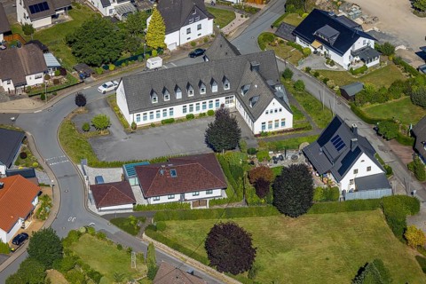 Aerial photo, former community primary school Würdinghausen, Am Königsberg, Würdinghausen,