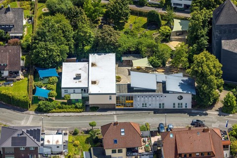 Aerial view, Catholic Kindergarten Heilig Kreuz Kreuzkirchweg, Obereimer, Arnsberg, Sauerland,