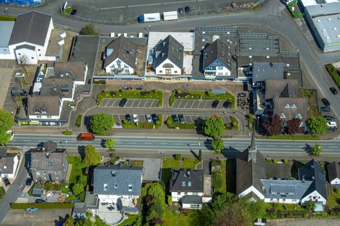 Aerial view, shopping place at the federal road B7, Zum Alten Güterbahnhof, car park, protestant