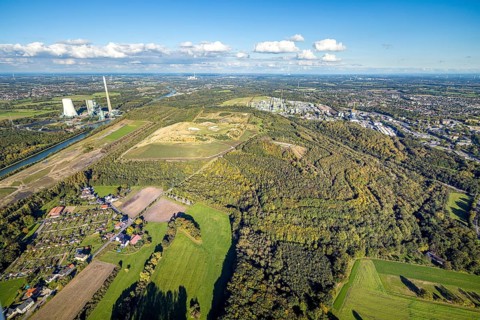 Aerial view, Bergkamen power station and Großes Holz slag heap, forest area on the Datteln-Hamm