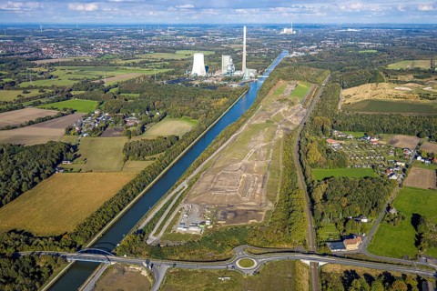 Aerial view, Bergkamen power station, Haus Aden 1 slagheap, Landwehrstraße nature reserve on the
