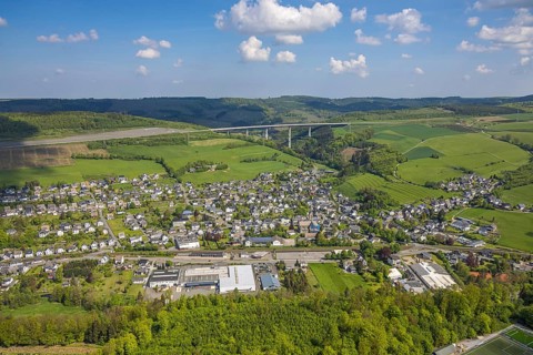Aerial view, residential area, local view, district Nuttlar with motorway A46 viaduct Nuttlar,