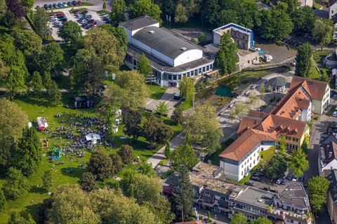 Aerial view, Congress Centre Bad Lippspringe, Arminius Park with castle ruins and river Lippequelle