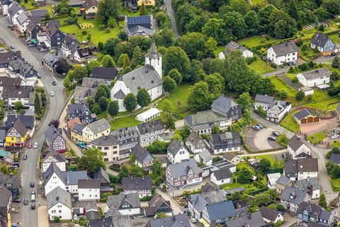 Aerial view, protestant church and half-timbered houses, Feudingen, Bad Laasphe, Wittgensteiner