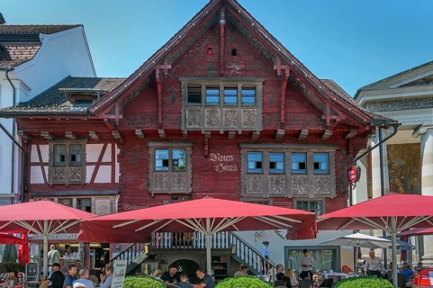 The Red House, built in 1639, got its red colour from the protective coating of ox blood and ox